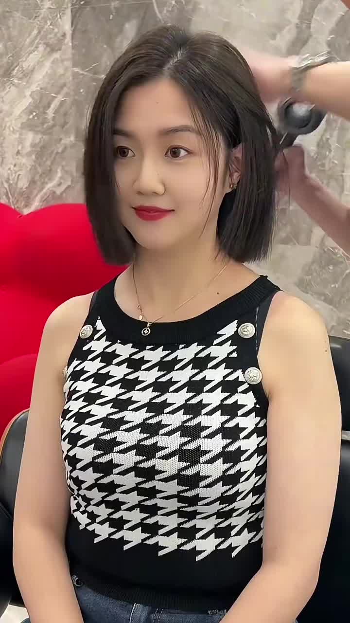 方圆脸鹅蛋脸女生一定不能错过的免打理发型