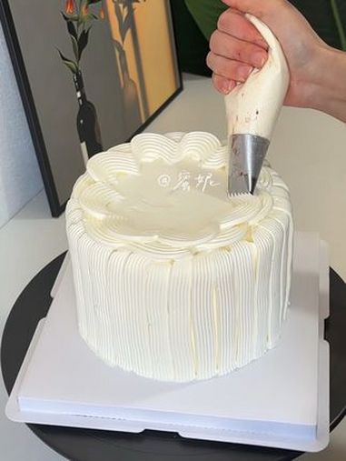 生日蛋糕裱花教程 人气蛋糕推荐 抖音网红蛋糕 蛋糕装饰 视频同款左下角3件套