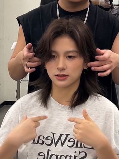 找托尼老师剪了个狼尾鲻鱼头没想到结果。免打理烫发自然吹干效果 显脸小显脸小 狼尾鲻鱼头 根