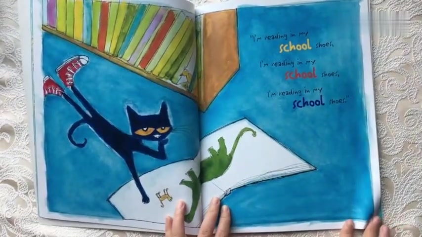 [图]绘本:Pete the Cat Rocking in My School Shoes穿着校