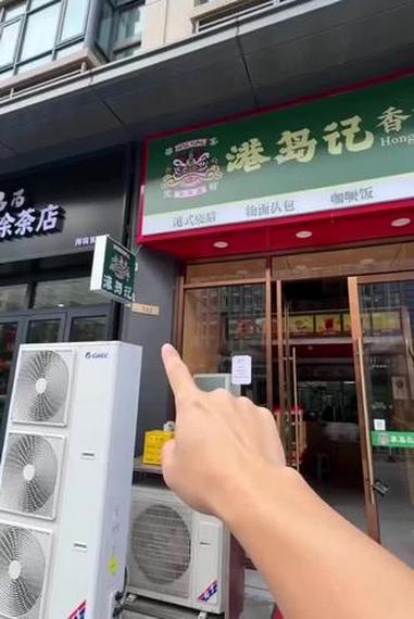 #爆火三明治 #南宁街边的越南法棍三明治 #快餐物价 #卤肉饭测评 #快餐都降价了