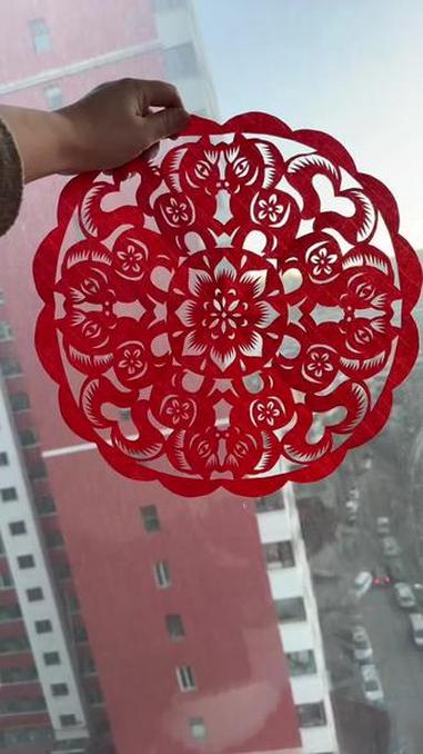 马年窗花送送送 这期视频详细讲解如何剪一副漂亮的马年窗花#非遗传承 #爱手工爱生活 #剪纸