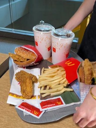 咔滋脆回归 咔滋脆鸡腿堡 麦当劳 炸鸡#汉堡