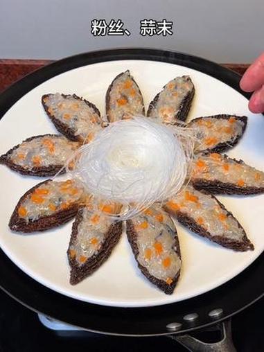 简单的食材也能做出、沪爷才能吃得起的样子#吃出仪式感 #虾滑的神仙吃法 #羊肚菌酿虾滑 #