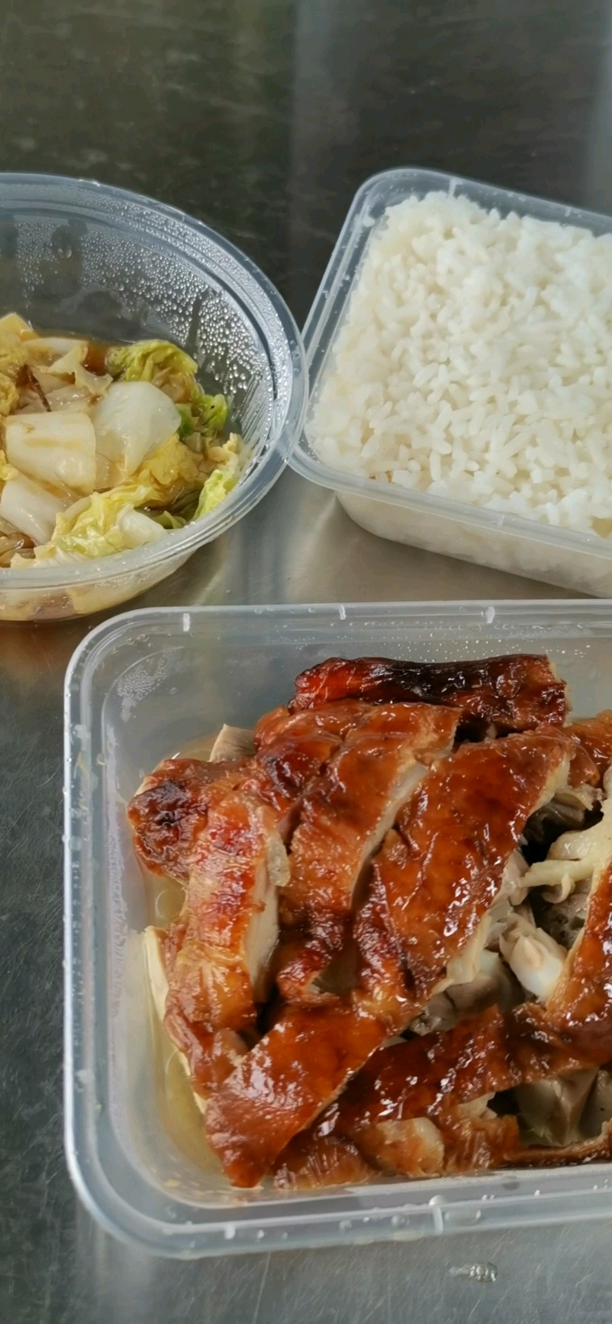 有半斤的烧鸭饭