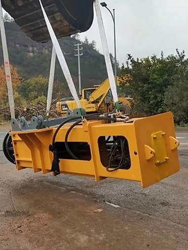 高速液压夯实机到达甬金高速扩宽项目工地 甬金高速改扩建工程包括绍兴段和金华段。其中,绍兴段