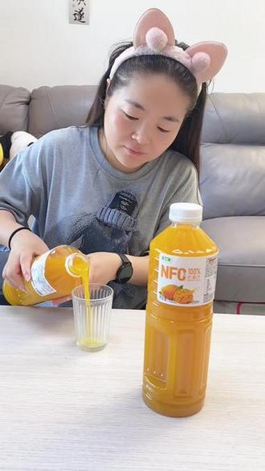 配料干净,果香浓郁,两大瓶到手才这个价,刷到赶紧薅 芒果汁 果汁饮料 果汁