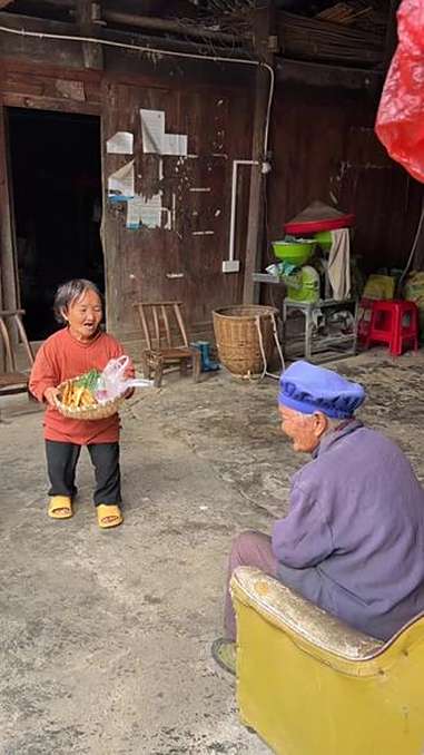 今天过节,买了点肉来和豆腐皮一起炒着吃 我的乡村生活 豆腐皮 乡村的生活