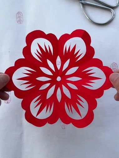 简单又好学的六角团花 我的手工作品 非遗传承 剪纸教程 手艺匠人