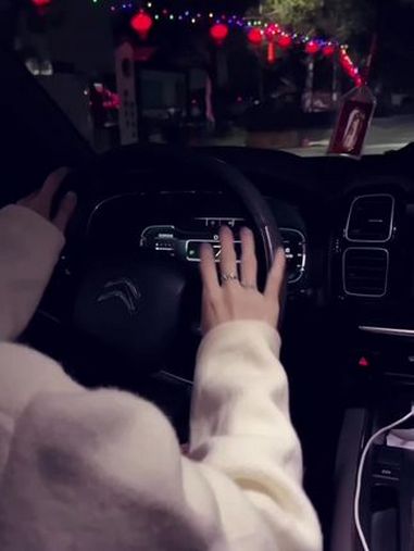 “认真对待每一段感情 最后笑死朋友 气死自己.” vana猫鱼之恋对戒 女神节礼物