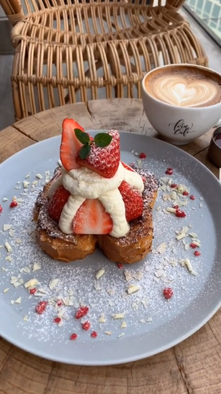 美味的法式下午茶  草莓奶油烤吐司