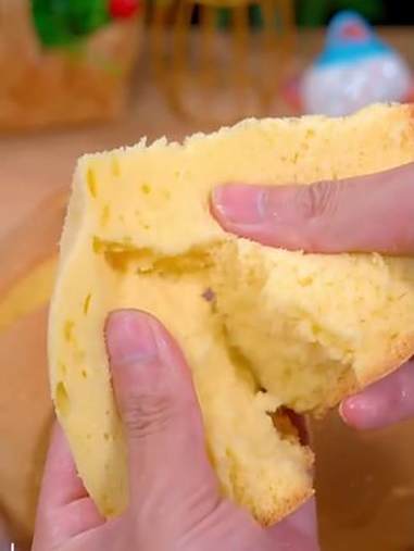 蛋糕粉预拌粉 今天做了女儿爱吃的蛋糕太成功了，蓬松暄软奶香浓郁，好吃还简单 空气炸锅美食 