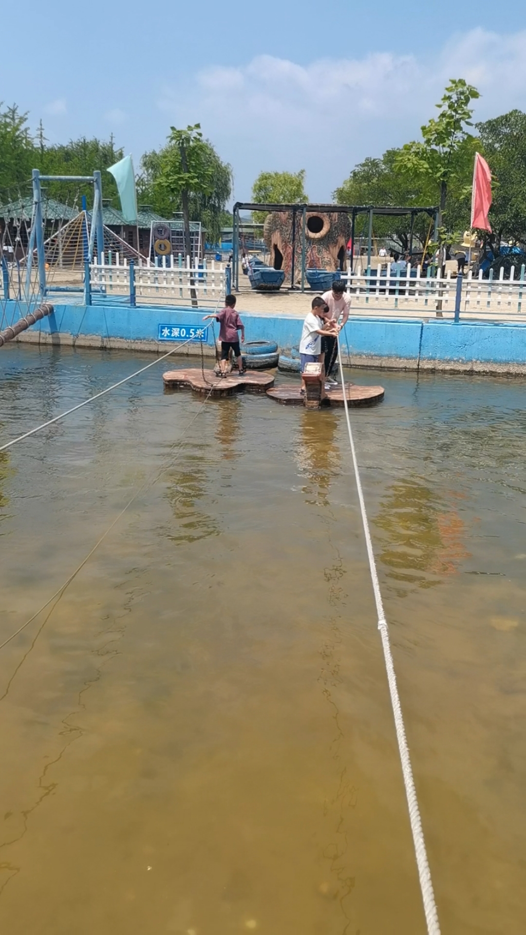 端午节游大黄鸭生态园