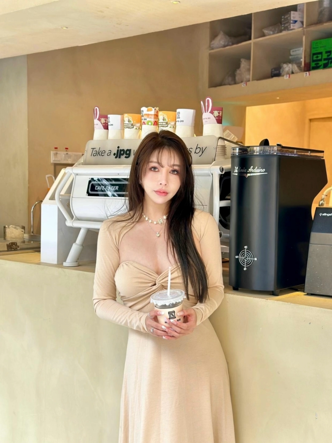 身材超好的奶茶妹妹
