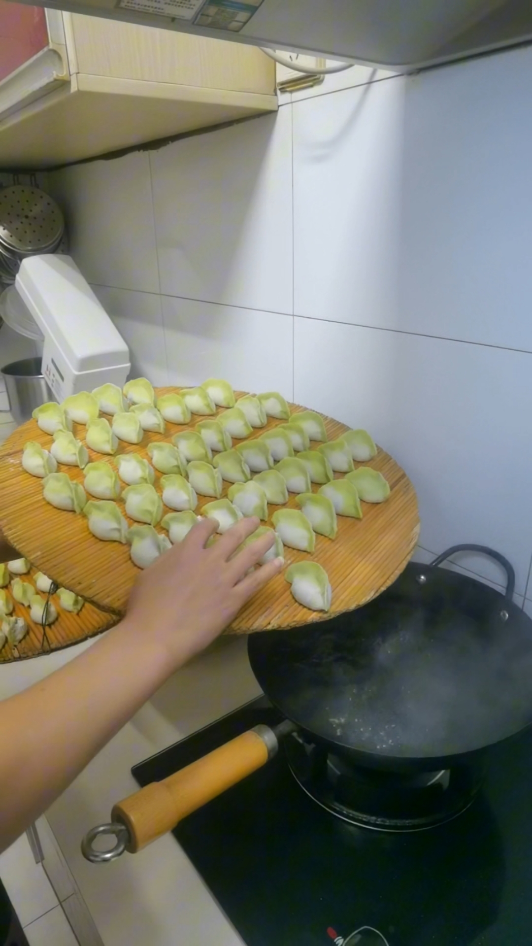 北方人吃饺子象征着什么?北方人到底有多爱吃饺子,饺子家的味道