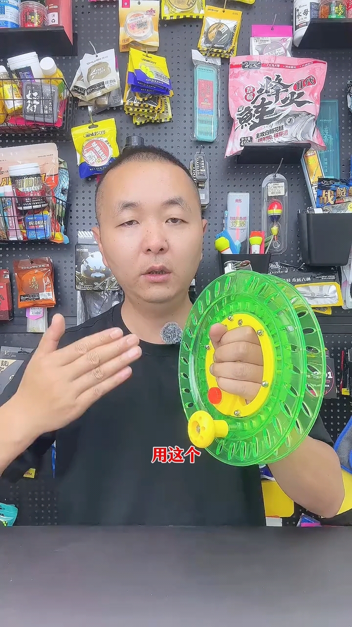 比海竿钓的更远、更深、更易中鱼的手持鱼线轮
