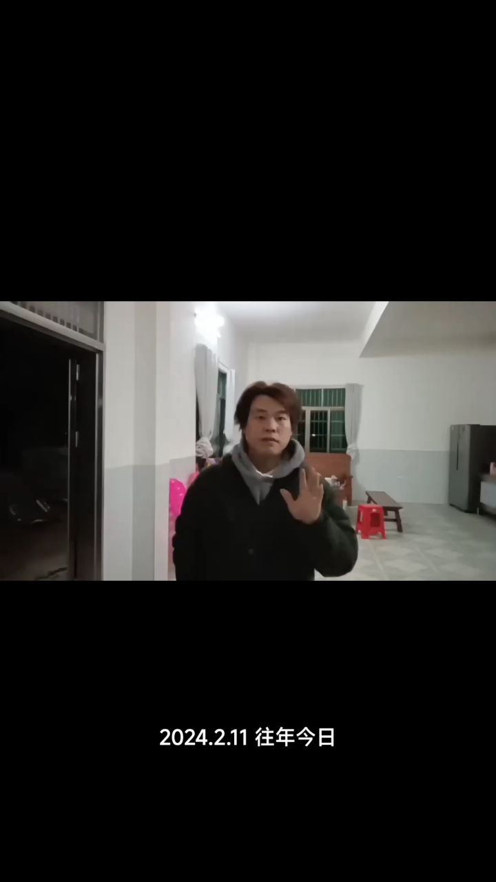 分享云哥杀鸡去山上拜神开年大年初二。