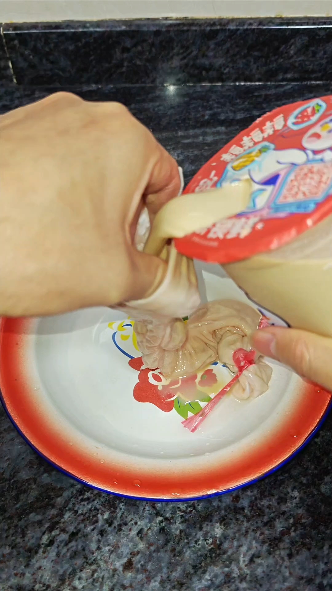 请你最好的朋友吃美味真猪奶茶##平凡日子的小幸福#