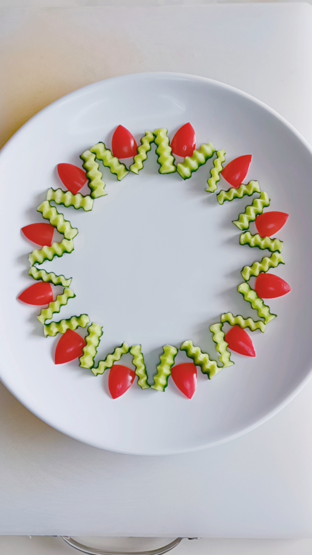 盘饰围边简单实用 #果蔬造型 #摆盘技巧 #创意盘饰