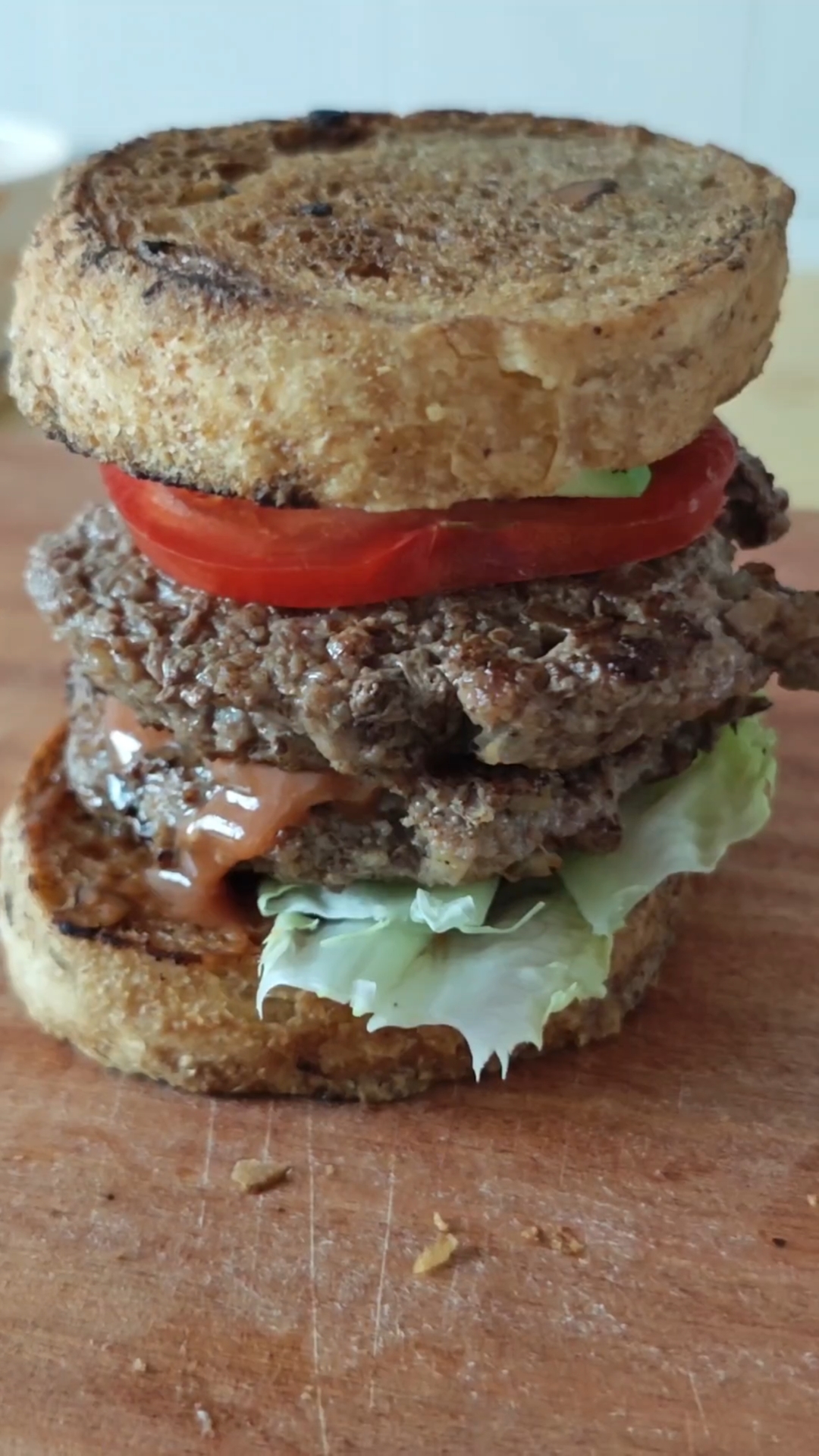 牛油果汉堡,午后柠檬树下的阳光