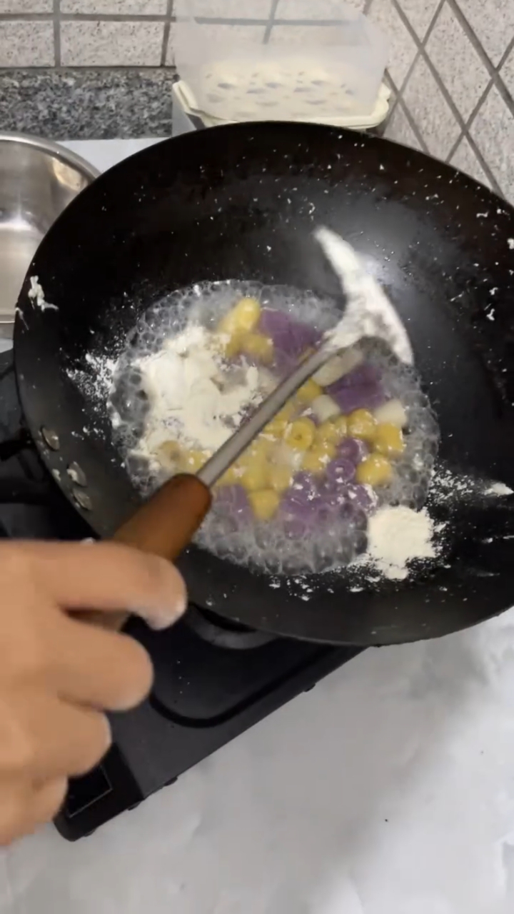 炒年糕的简单做法,Q弹软糯,太香了 
