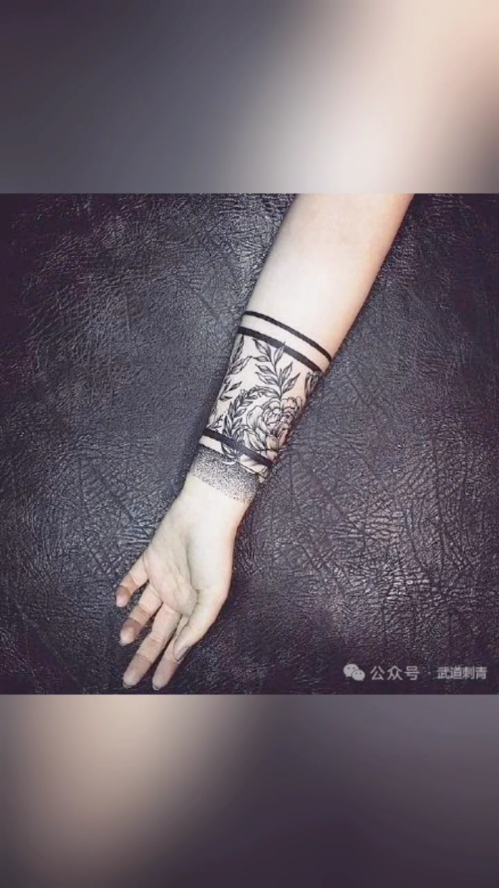 一组女生好看的手腕纹身图案欣赏