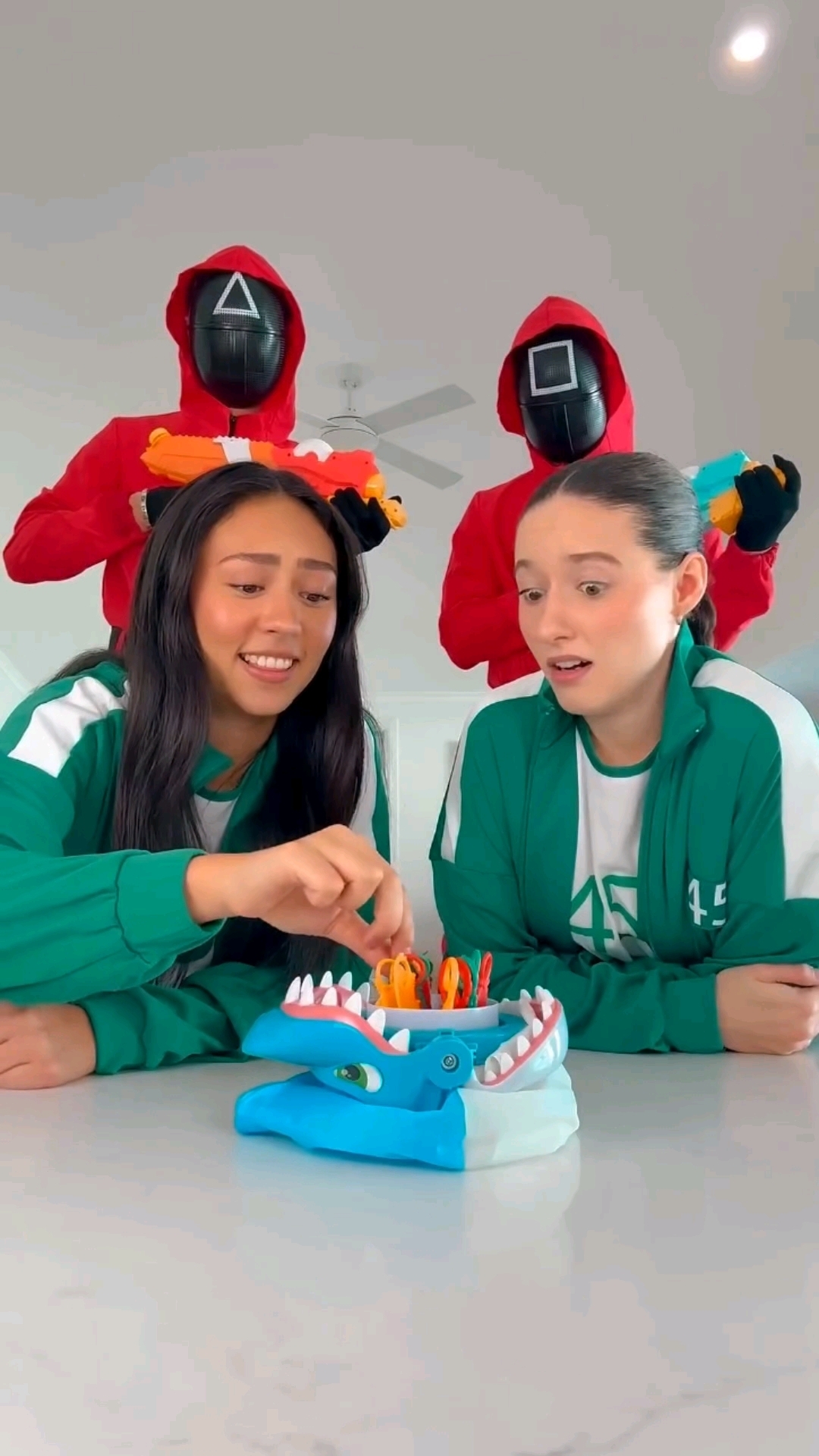 如果挑战玩鲨鱼陷阱玩具？