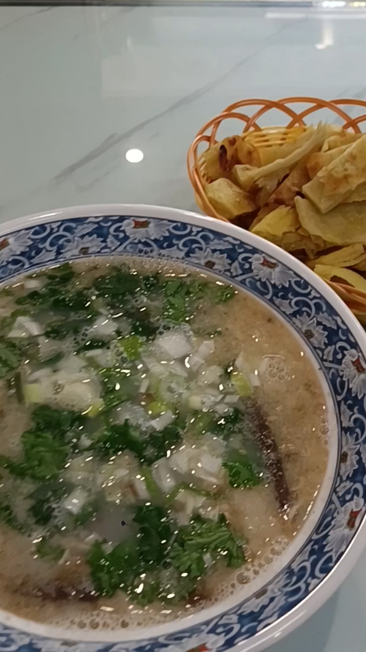 春游郑州人民公园赏牡丹中午在黑羊白汤风味名吃吃河南饭羊肉汤