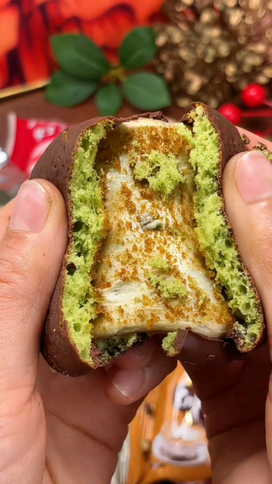 巧克力碰撞抹茶，草莓邂逅卡布奇诺，一口尝尽好丽友派多元美味！