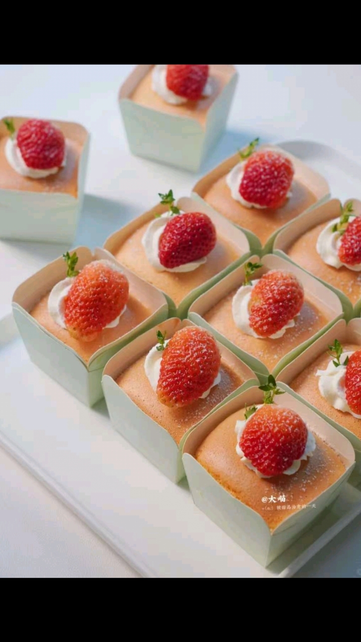 在家自己就能做的蛋糕,做法简单,新手姐妹看一次就会做!