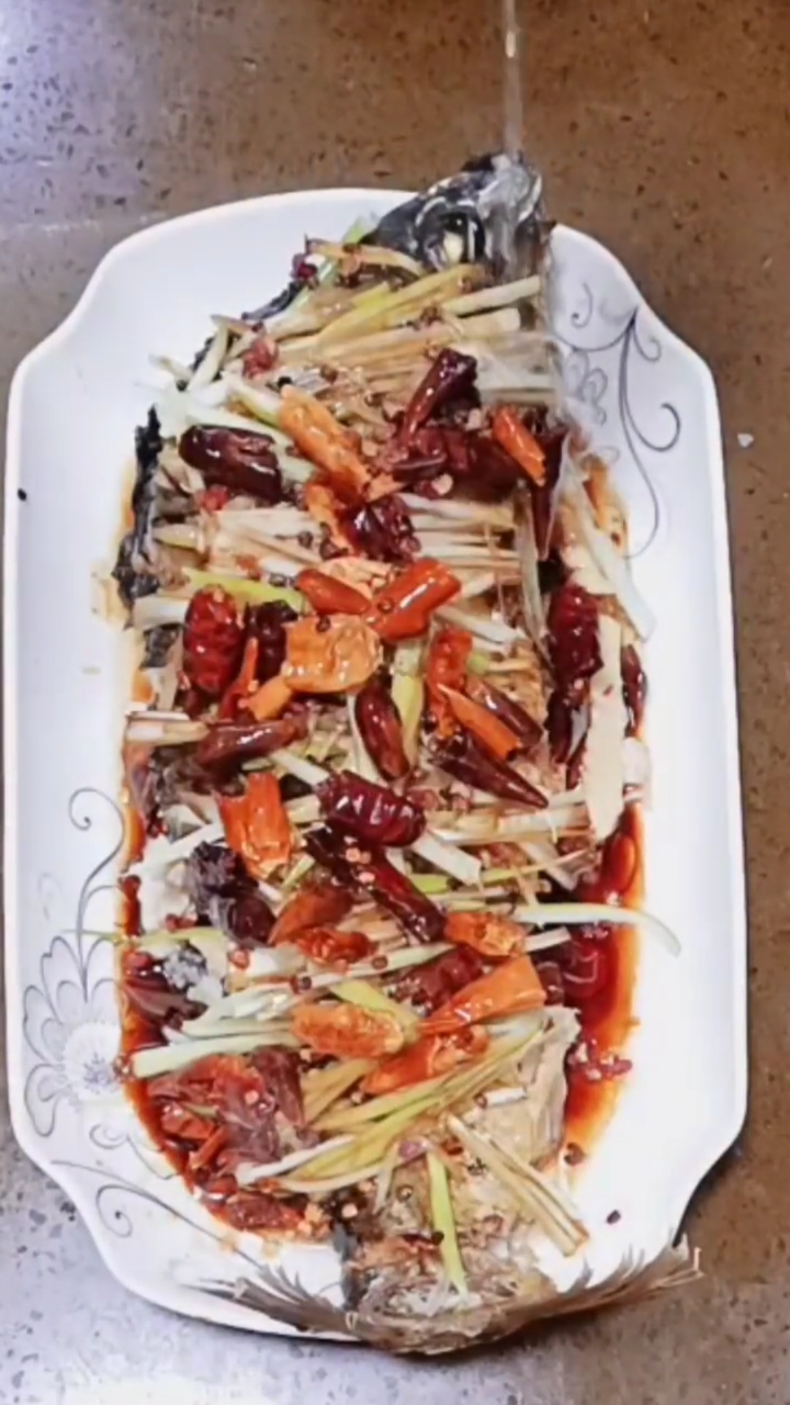 家常菜油泼鲤鱼好吃