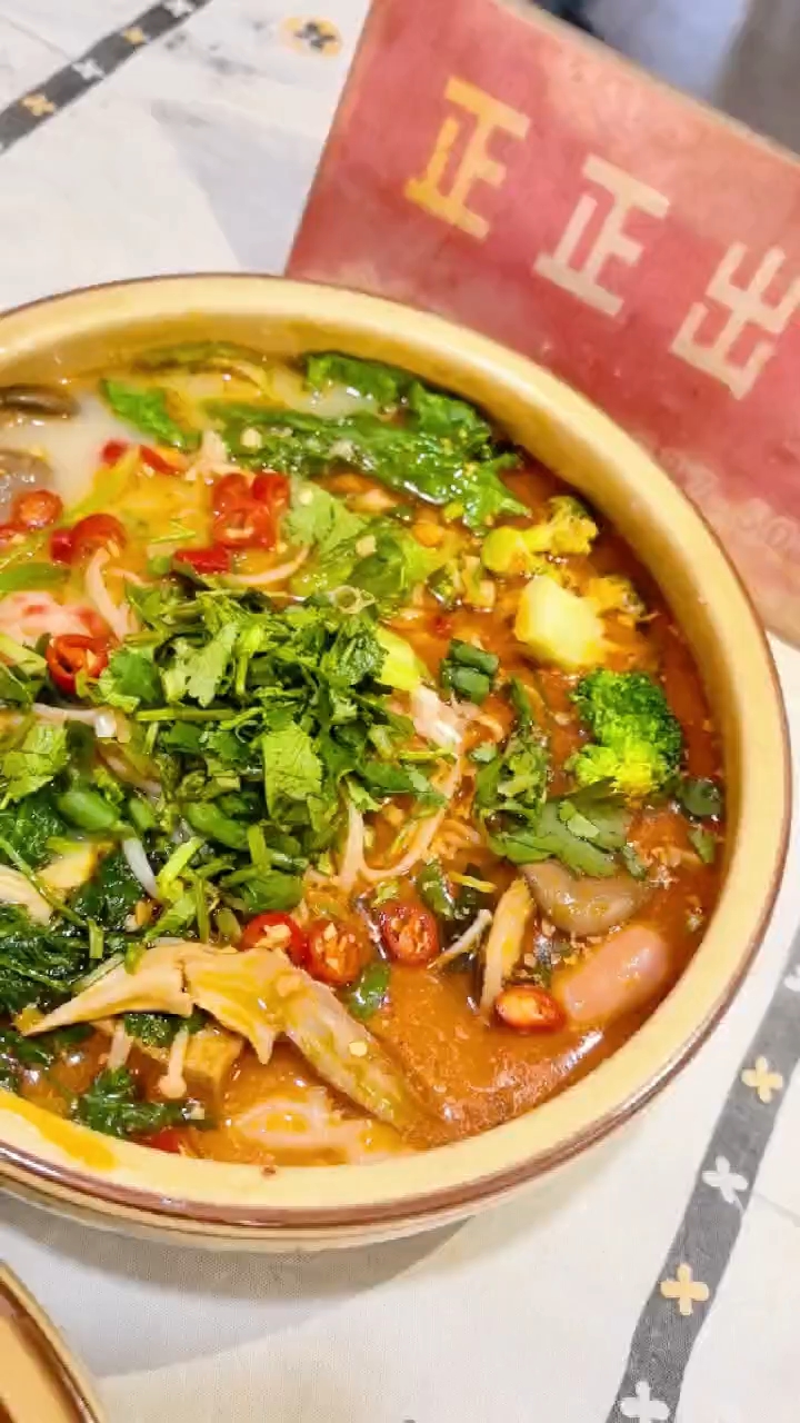金汤麻辣烫,不用加盟,不用在总公司拿任何配料自己掌握核心技术
