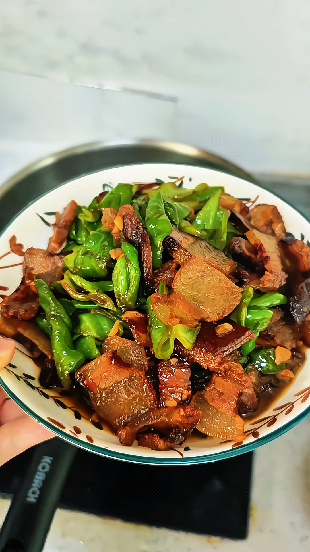 青椒炒腊肉#家常小炒# #美食#