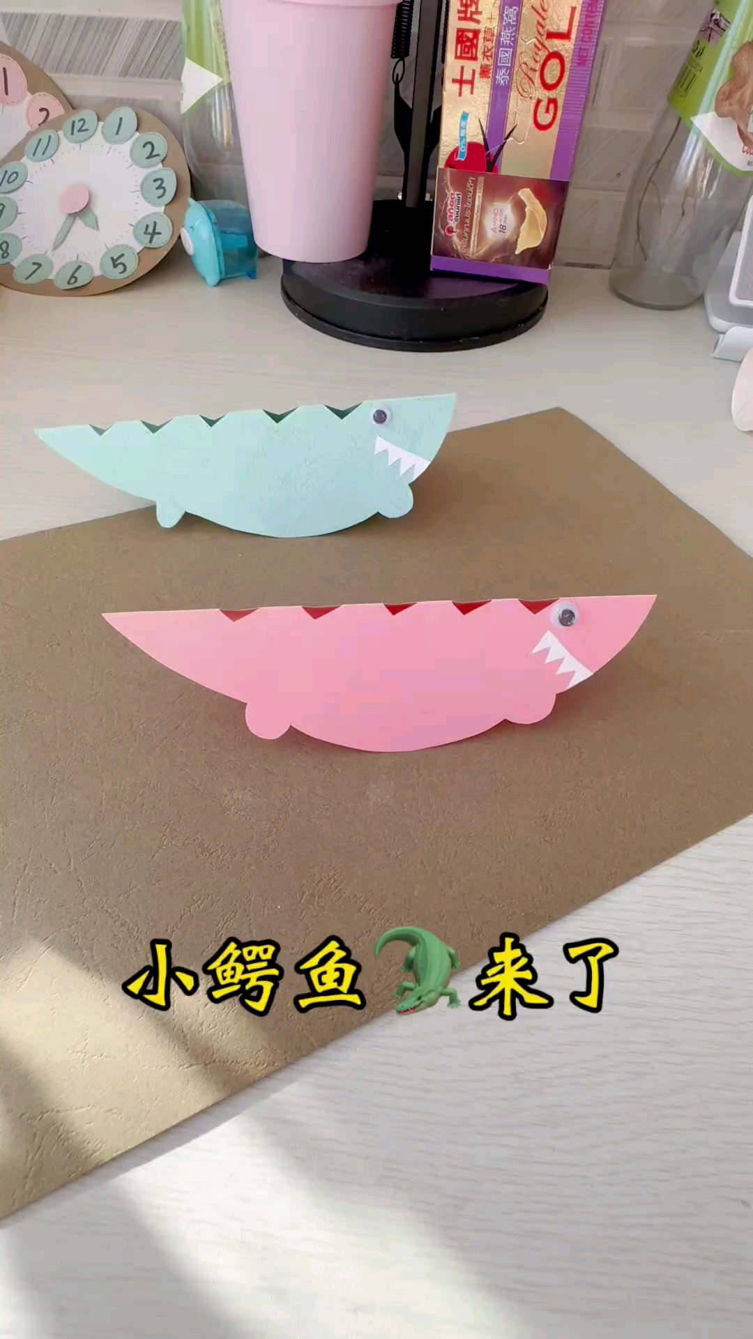 超简单的小鳄鱼折纸来了#儿童手工#亲子手工#幼儿创意手工作品