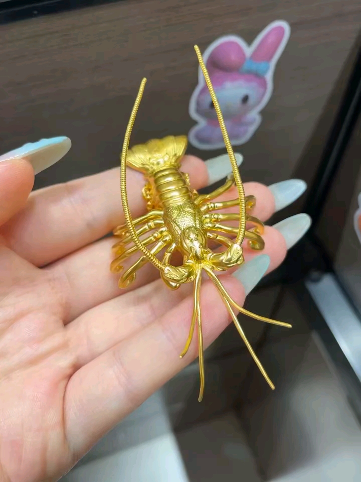 啤酒,小龙虾,绝配。