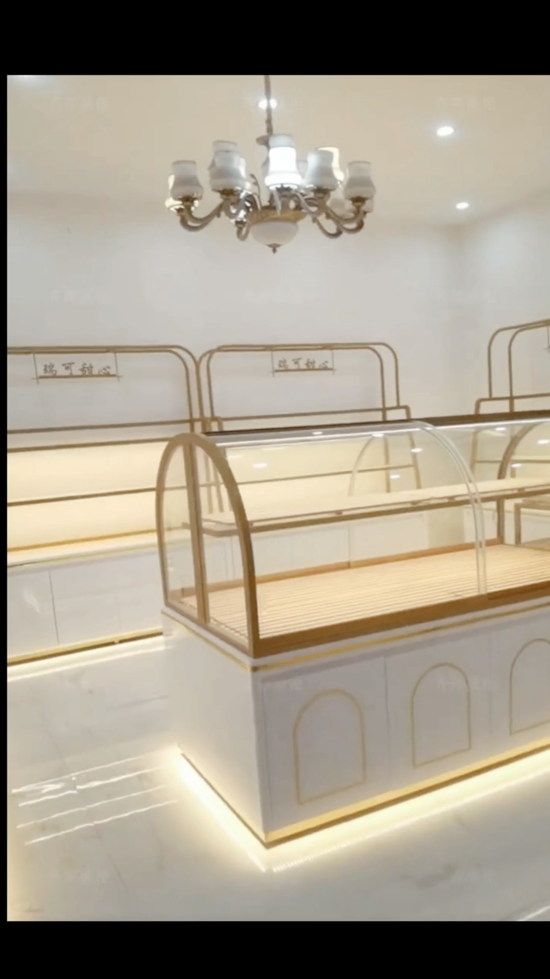面包展柜弧形中岛柜款式新颖可定制