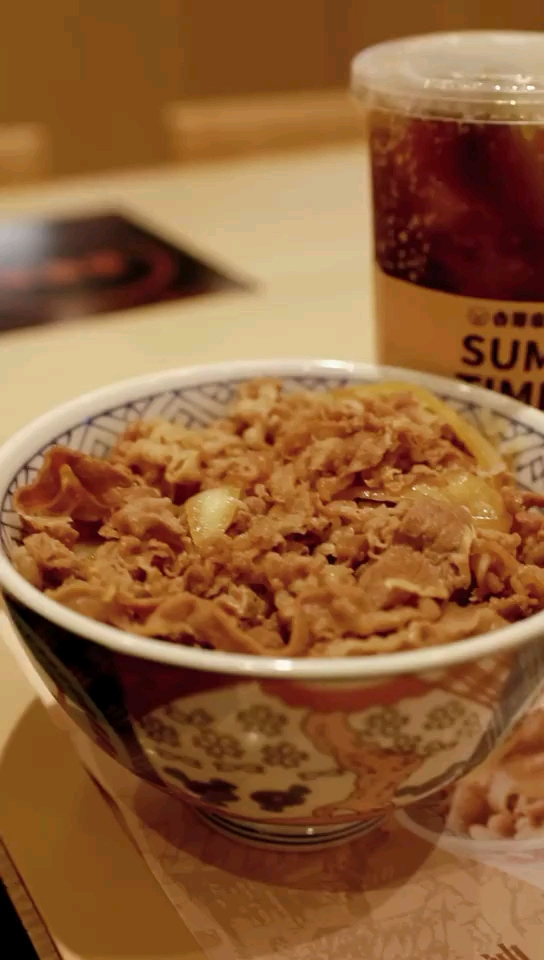 好牛肉成就好饭,一碗牛肉饭,百年如一,传承美味#吉野家#美食