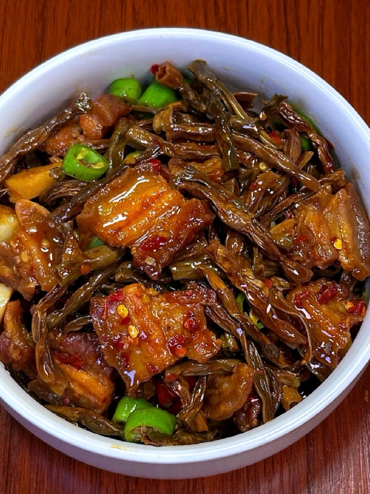 干豆角烧五花肉,好吃看得见!