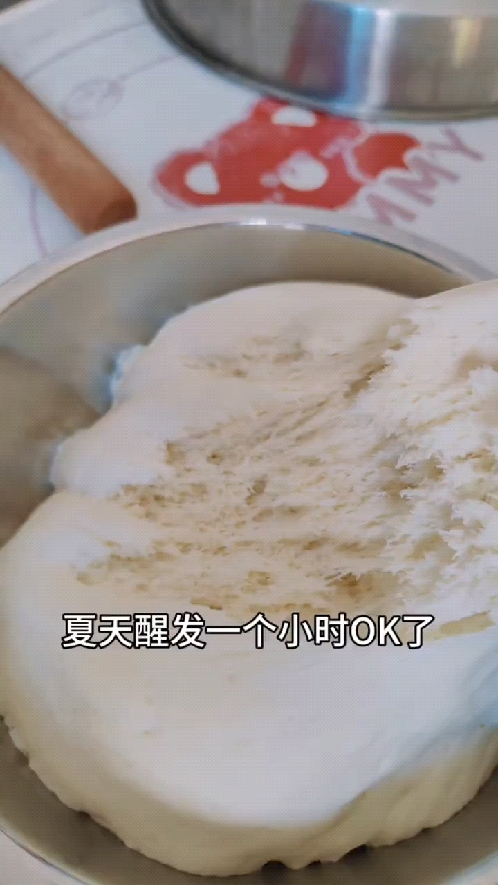 自学做包子一个多月了,成就感满满的,从第一条失败视频到现在做