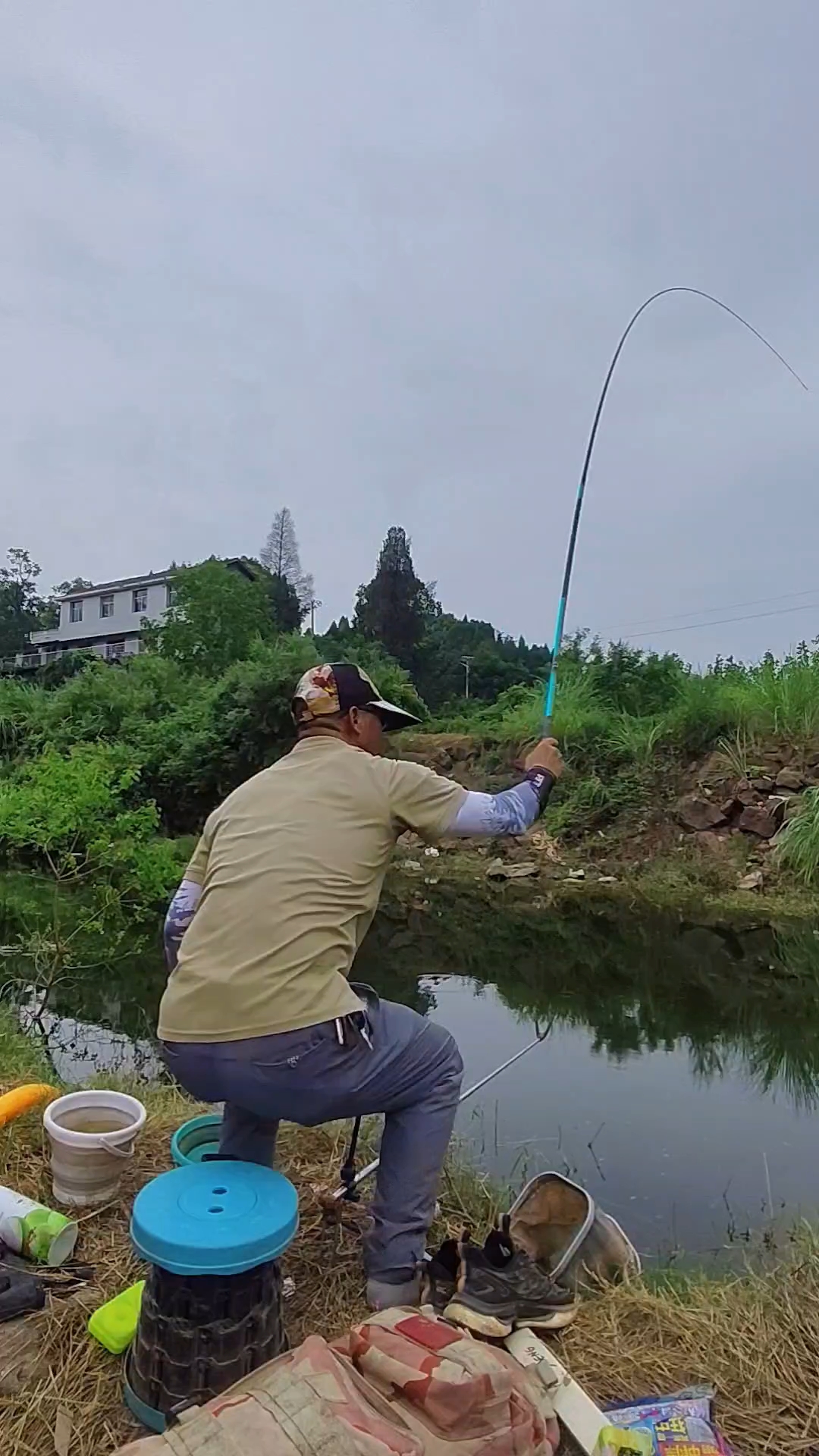 难钓的红眼鳟今天连上两尾,老陈说终于找到钓它方法啦!