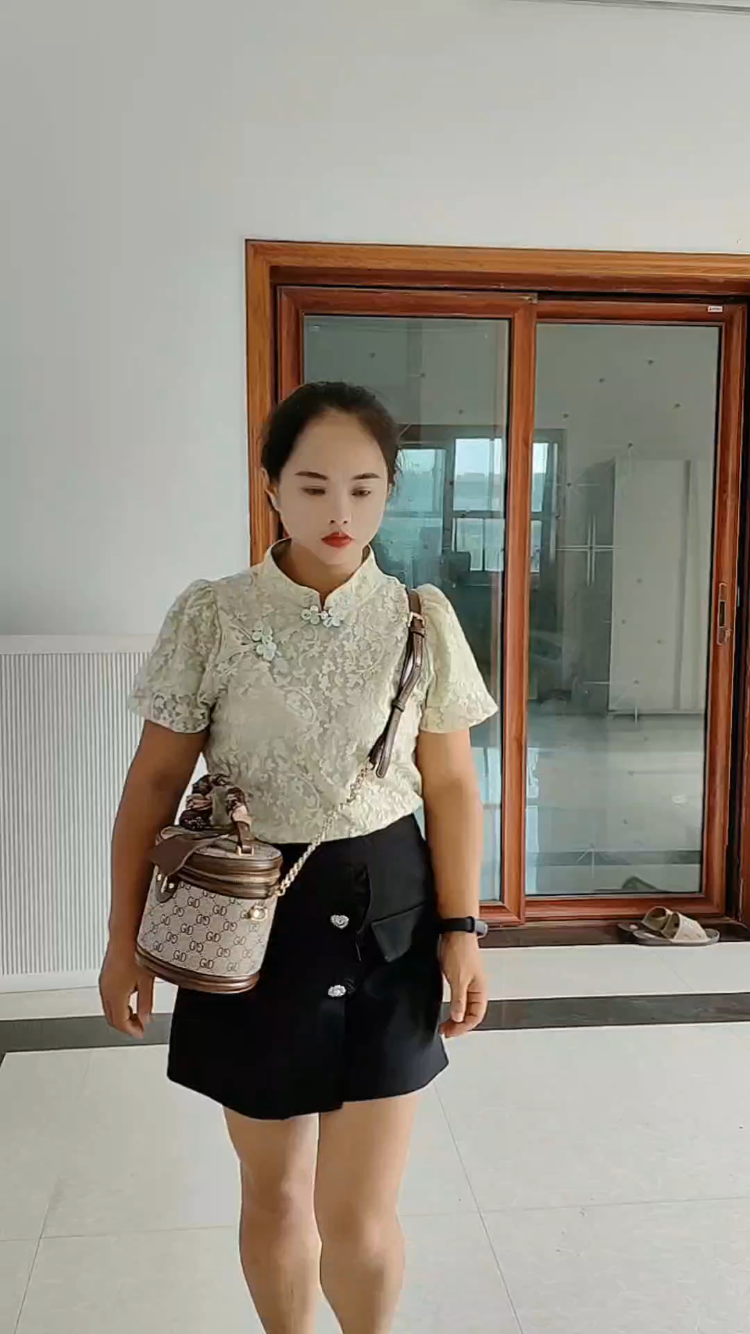 这媳妇傻到家了?