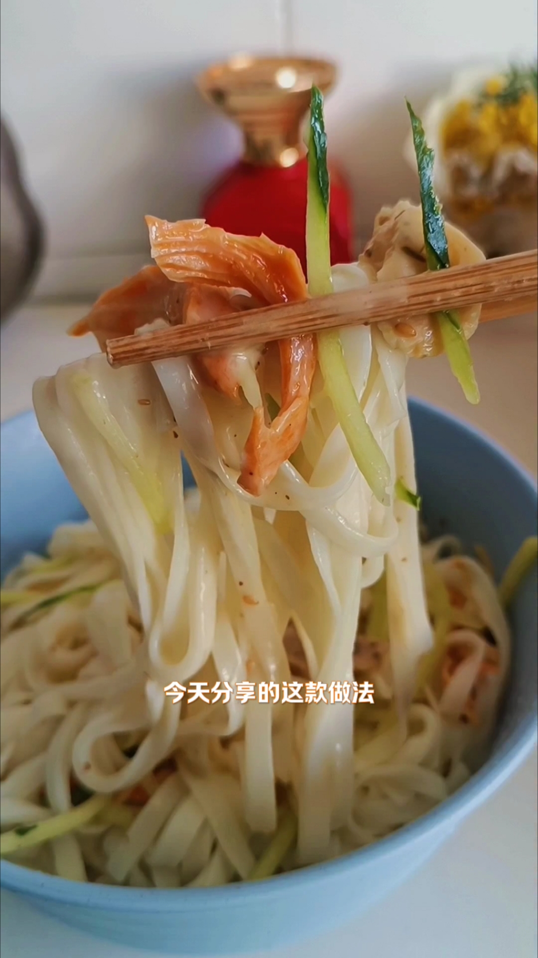 女神专属!这五味手撕鸡肉低脂拌面,吃出好春色身材