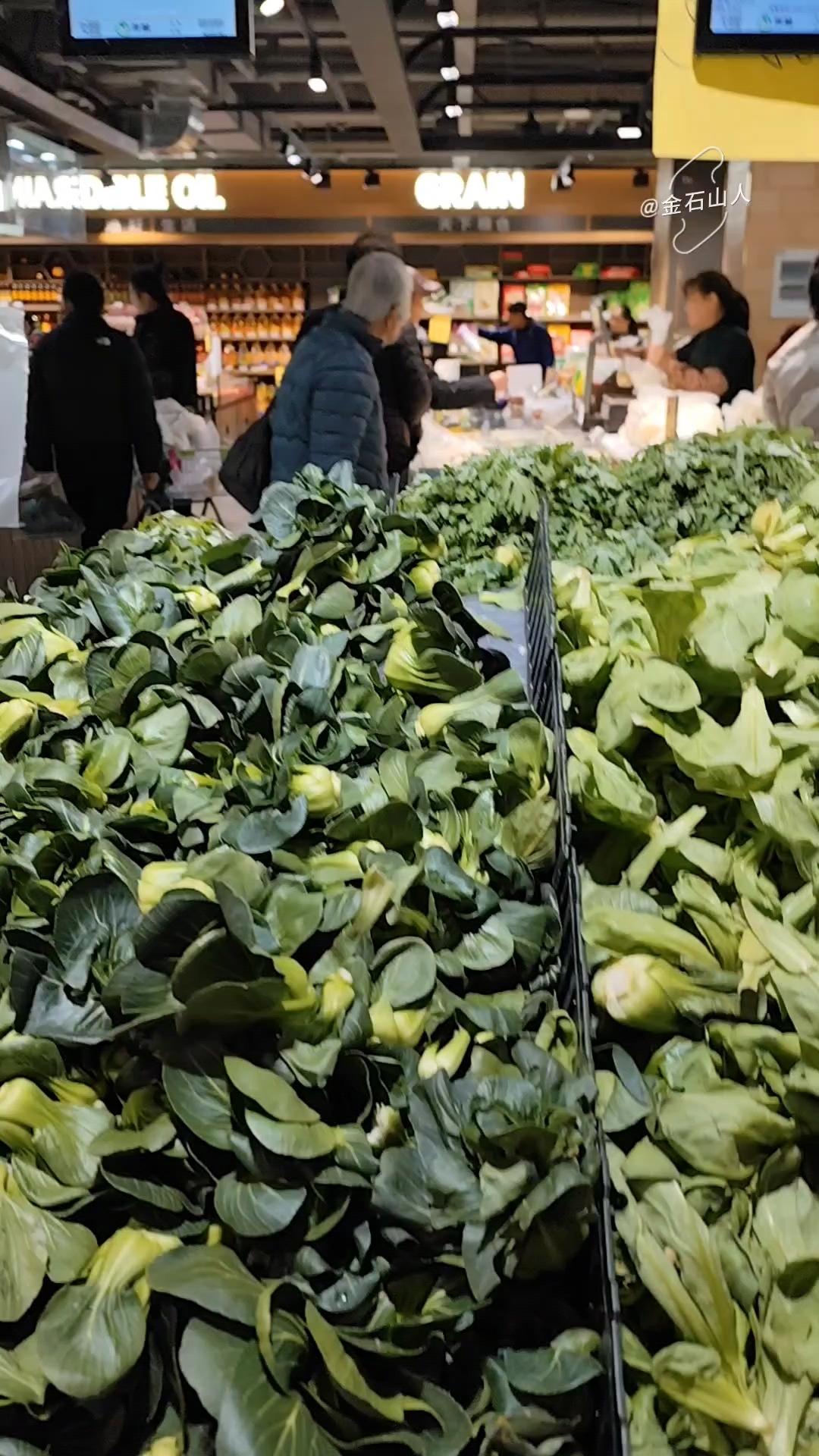 上海超市与合肥超市同一天里的蔬菜价格