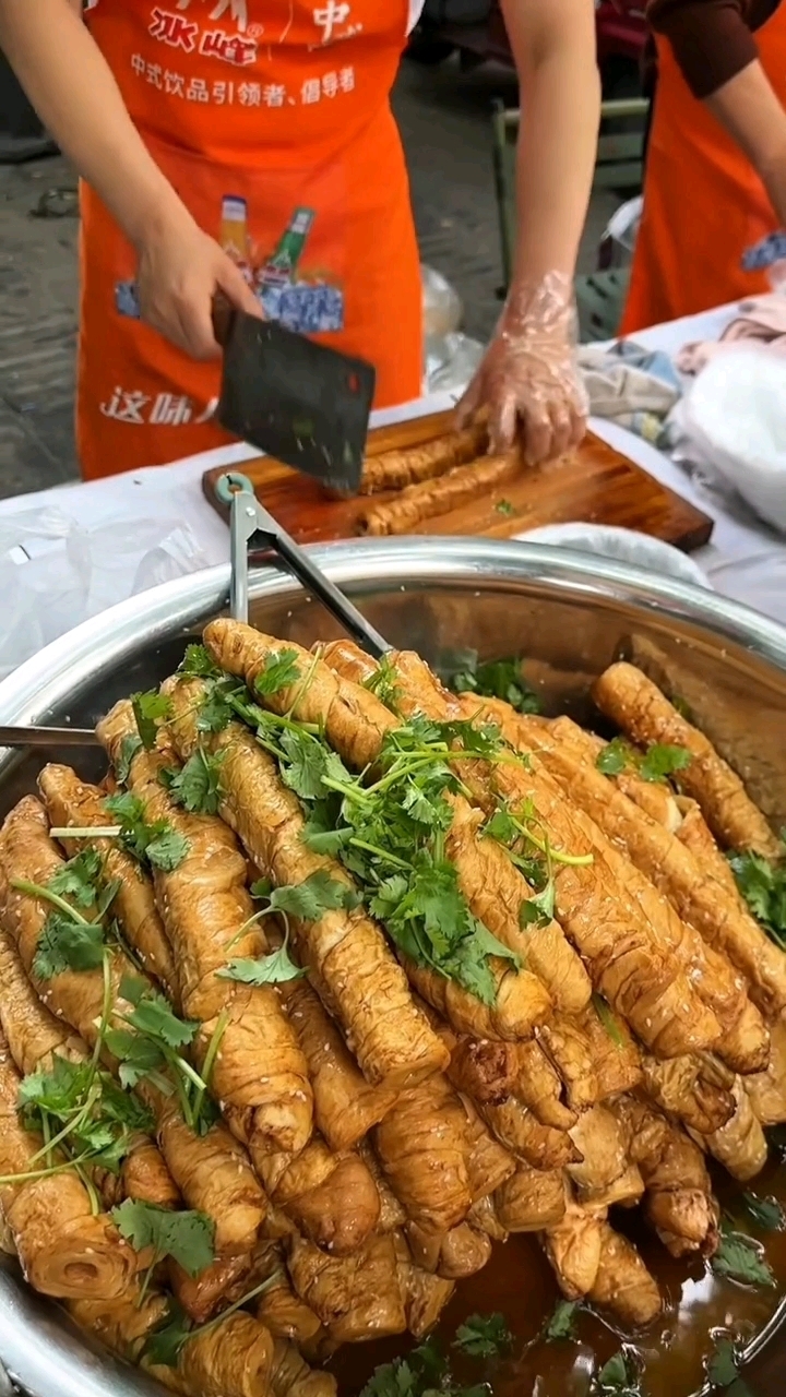 吃不吃西安早市里的五香豆腐卷