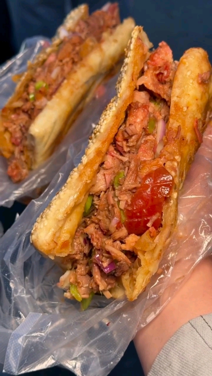 藏在石家庄夜市超好吃的烧饼夹肘子