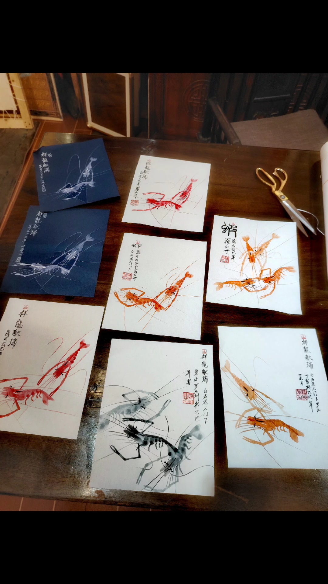 藏族书画家罗加州现场画虾齐白石门下弟子中历史以来唯一少数民族