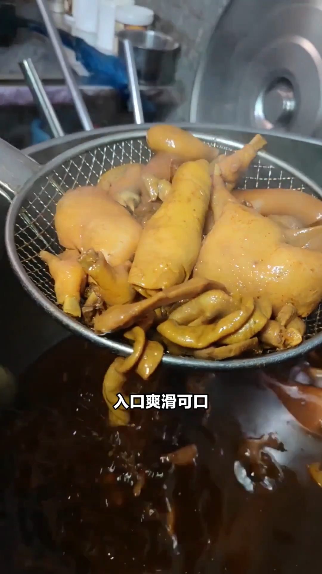 朋友们啊,你们有福啦。在我们美丽的大龙安,武汉周记黑鸭出新品