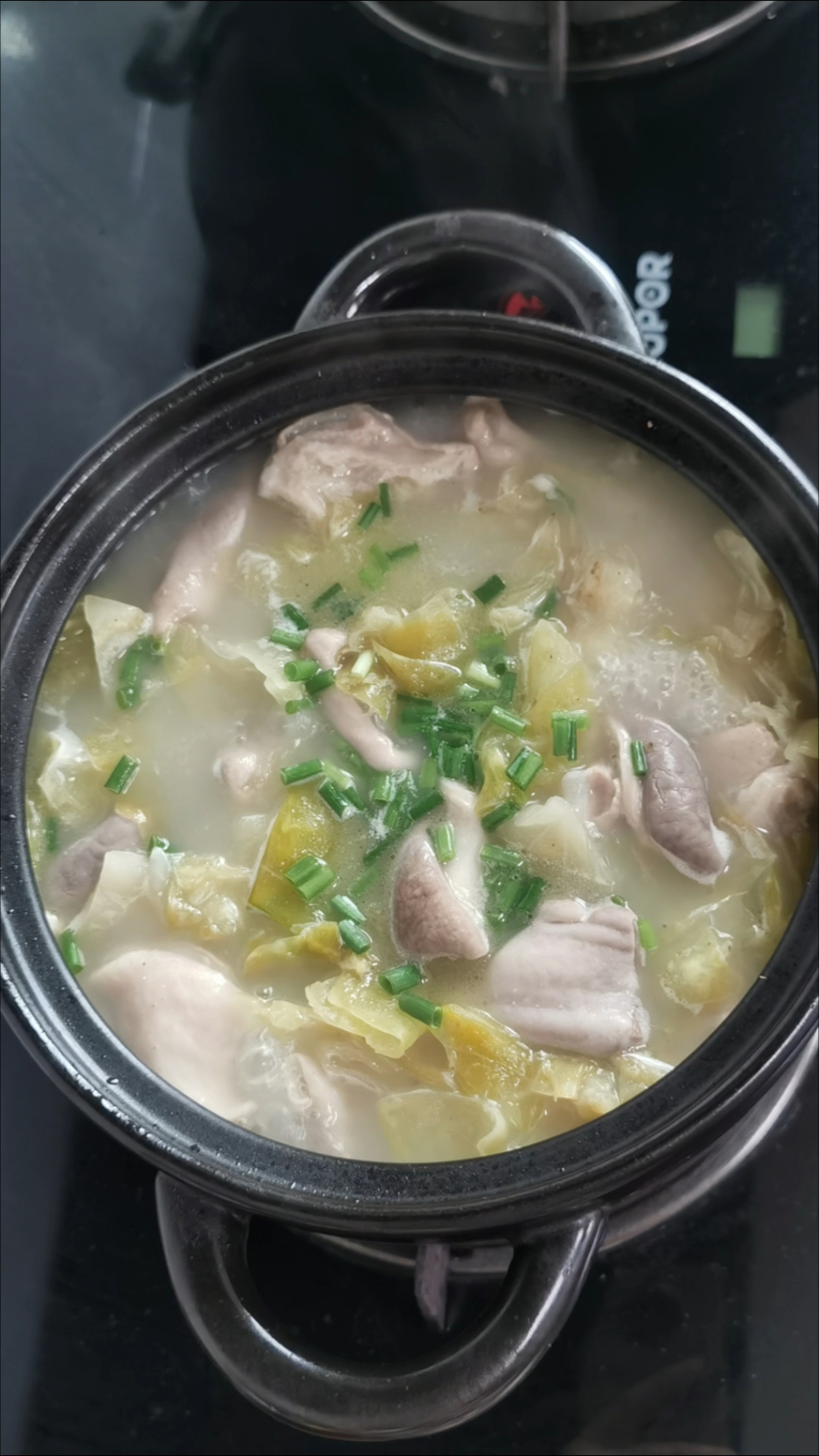 猪肚和酸菜真的很绝配!酸酸脆脆～太开胃了