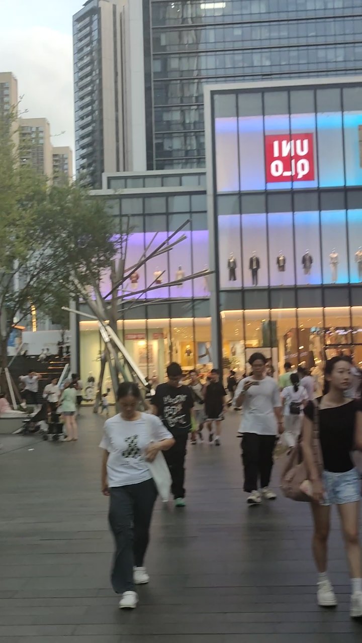 深圳最高档的商业街,深圳人都会去的地方
