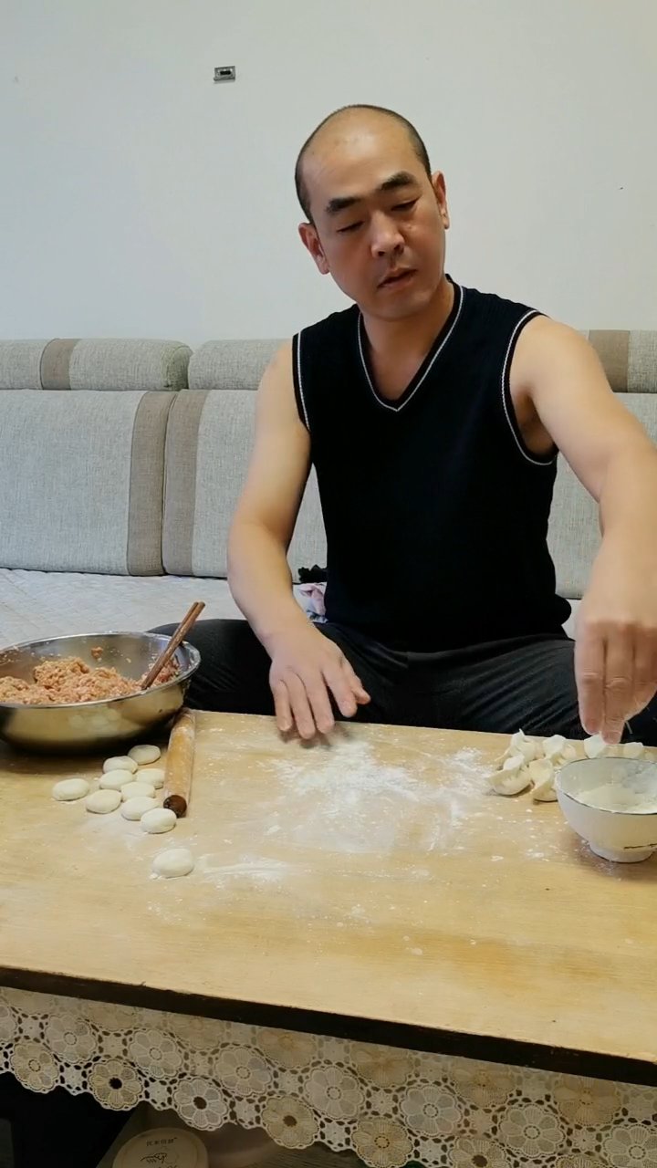 冬至包饺子想起妈妈的话